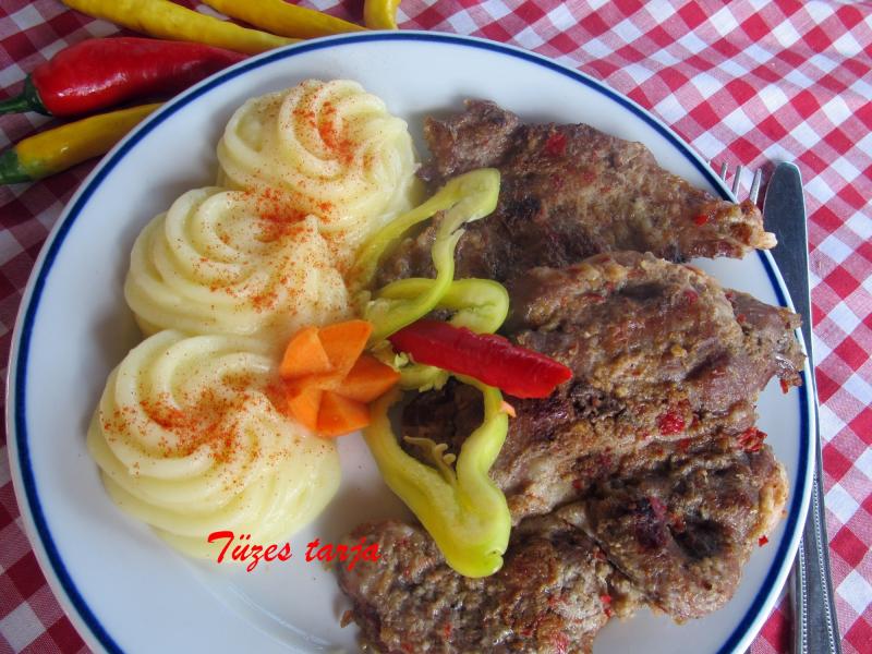 Grillezett tüzes tarja